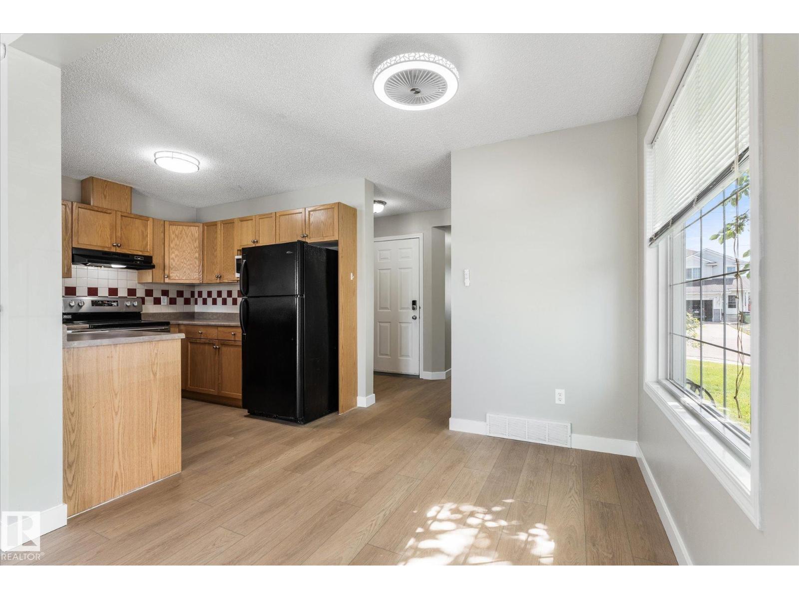 5540 163 AV NW - 9