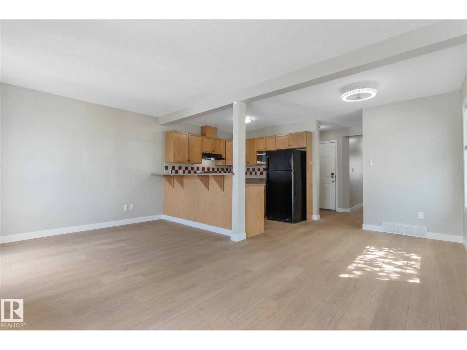 5540 163 AV NW - 12