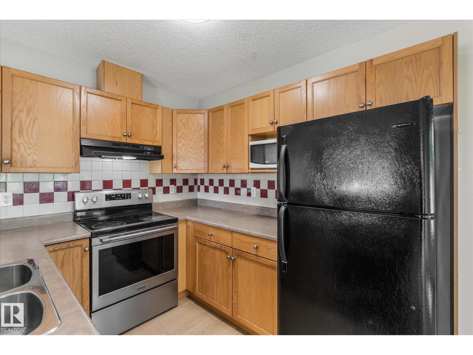 5540 163 AV NW - 16