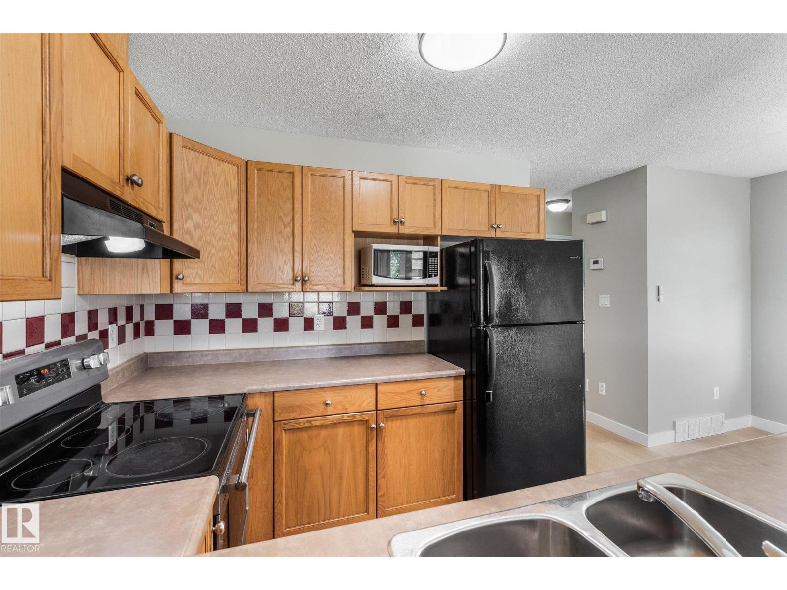 5540 163 AV NW - 17