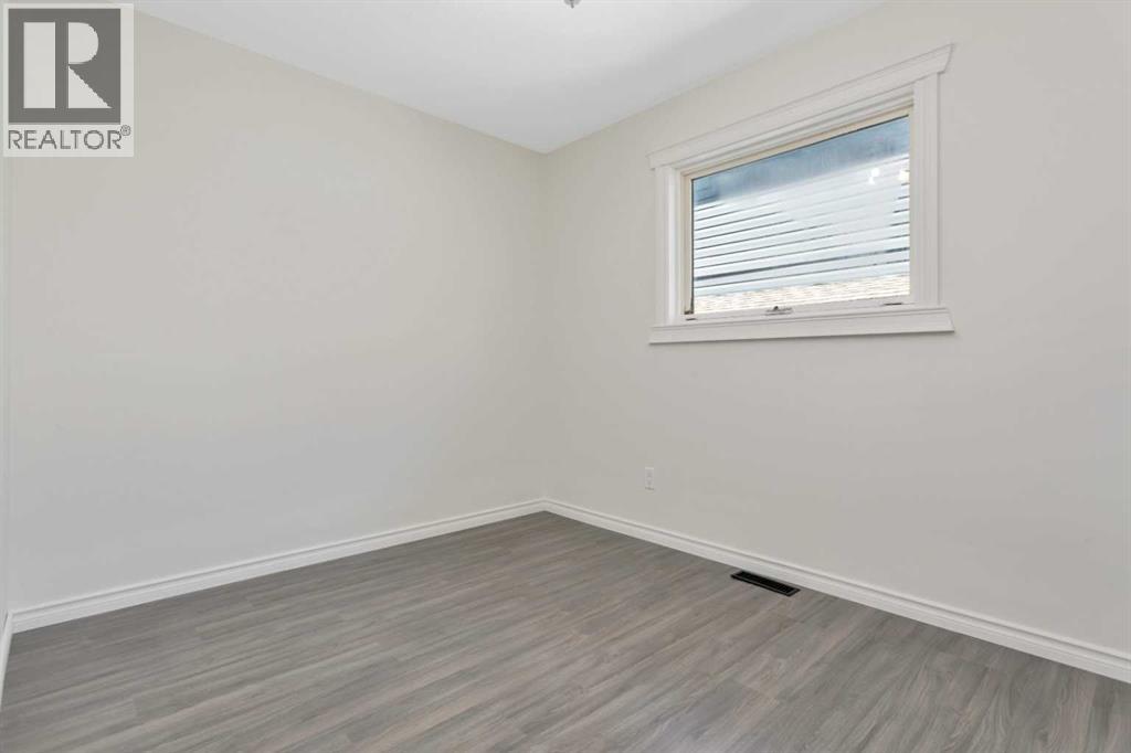 4622 52 Avenue — photo 26