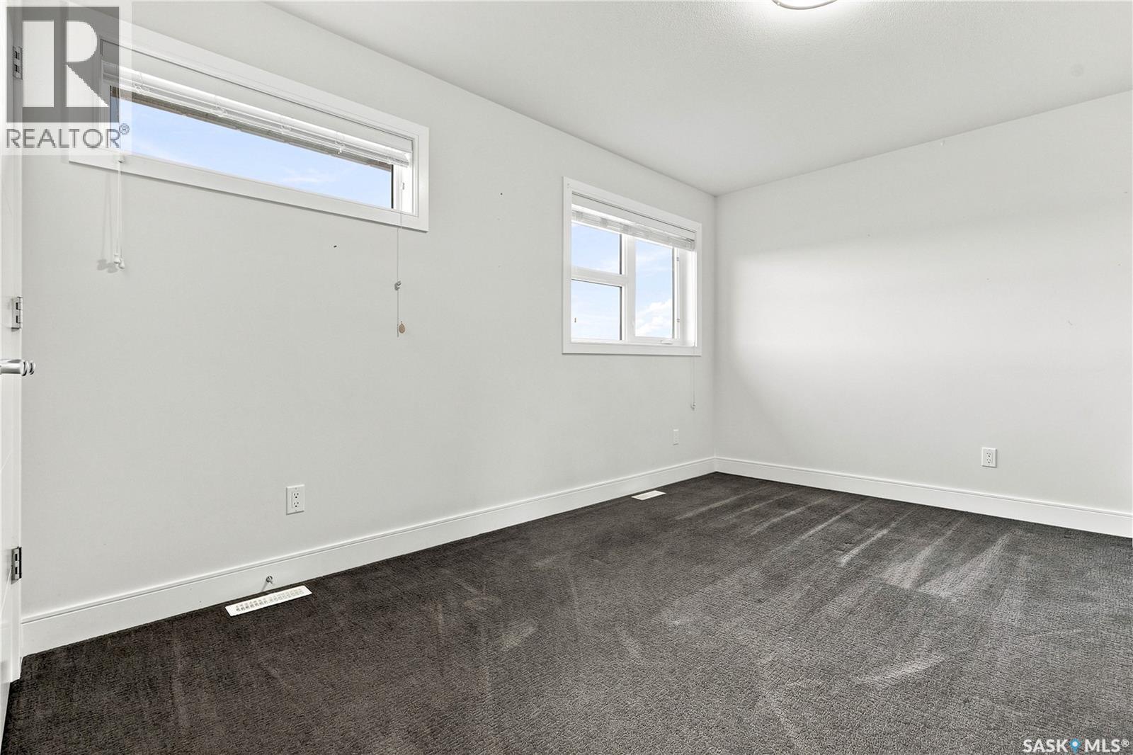 102 Teal CRESCENT - Image 35