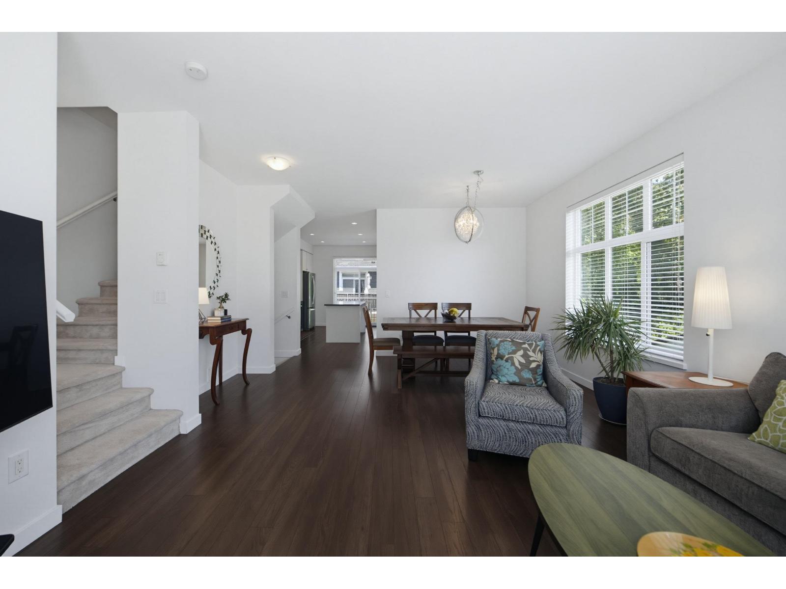 7 16357 15 AVENUE, Surrey