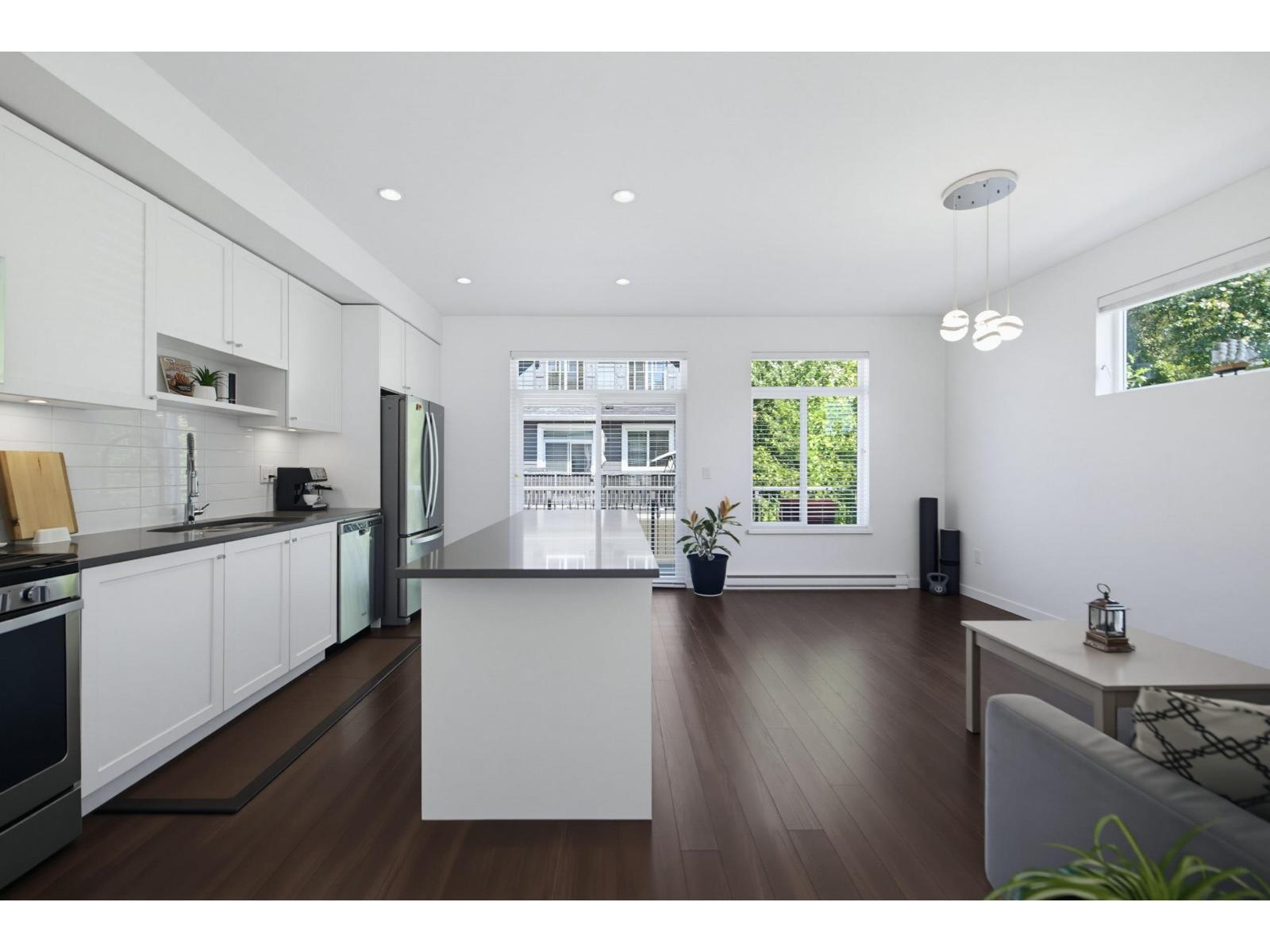 7 16357 15 AVENUE, Surrey