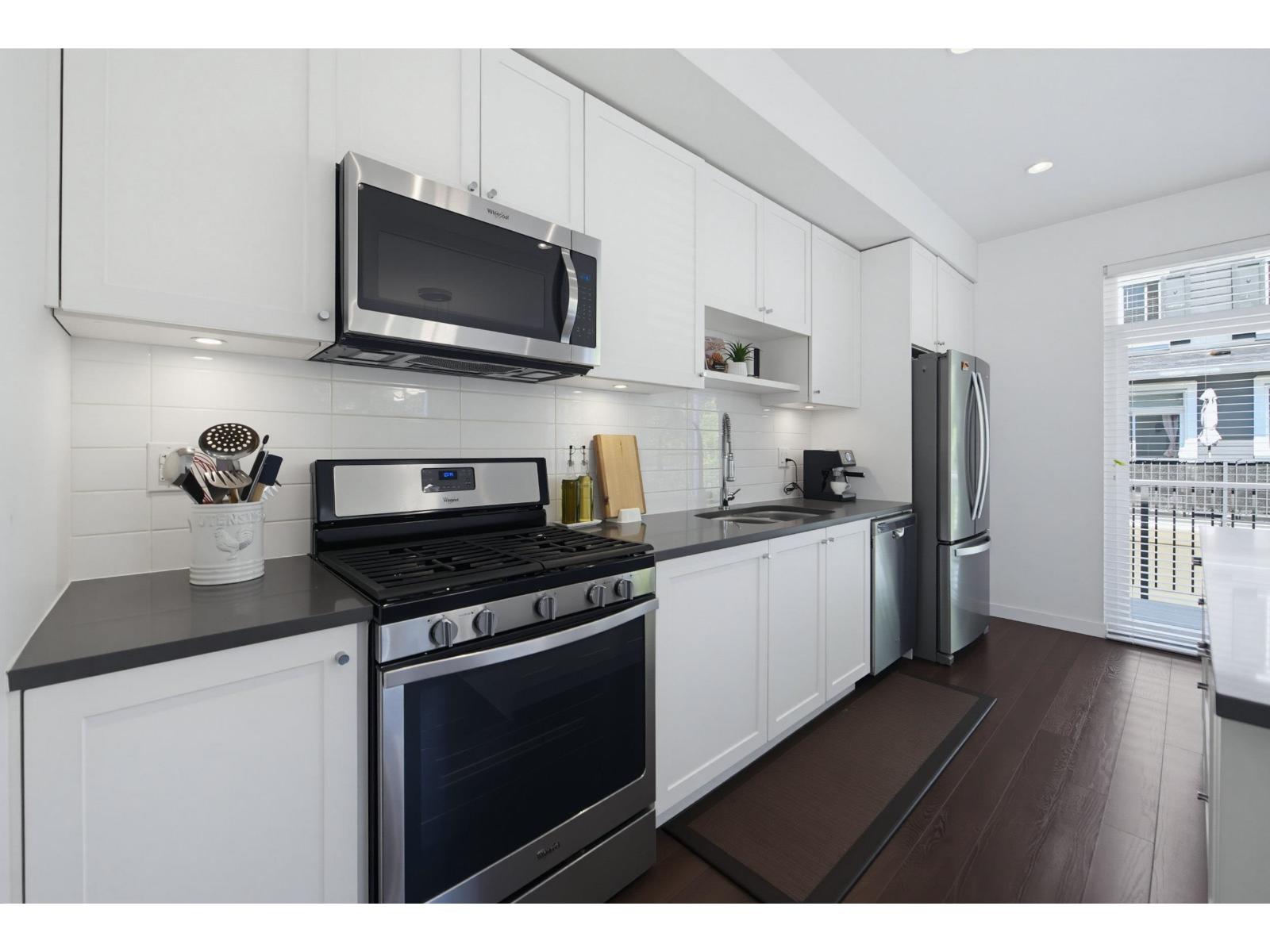 7 16357 15 AVENUE, Surrey