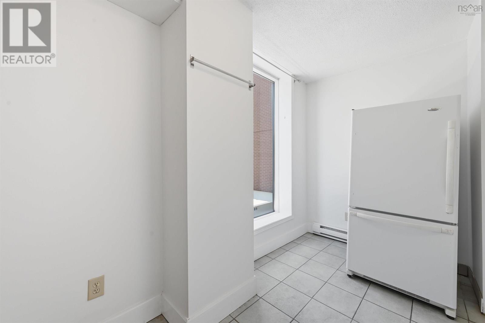 #210 5959 Spring Garden Road - 21