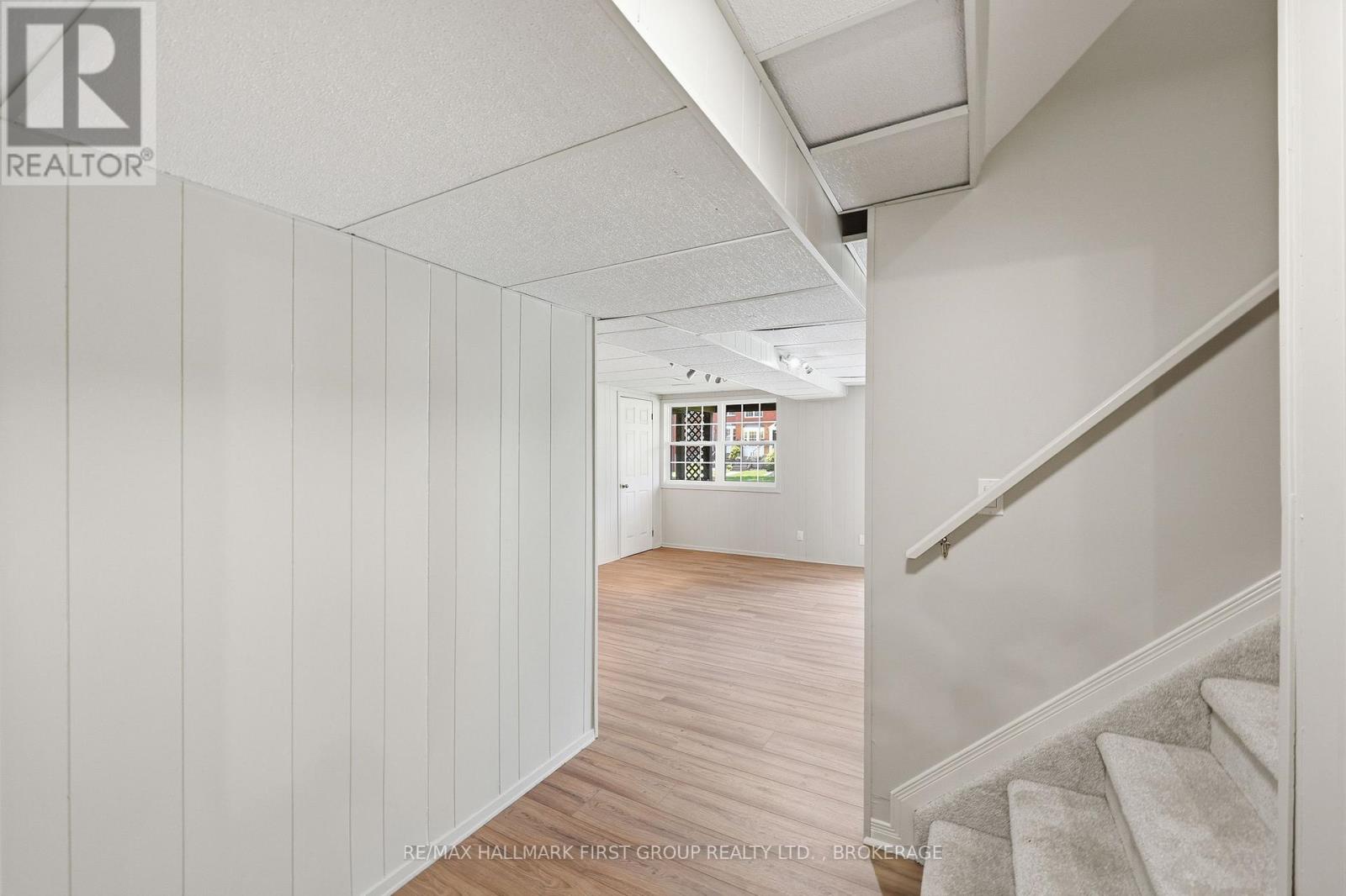 15 COUNTRY CLUB PLACE - 36