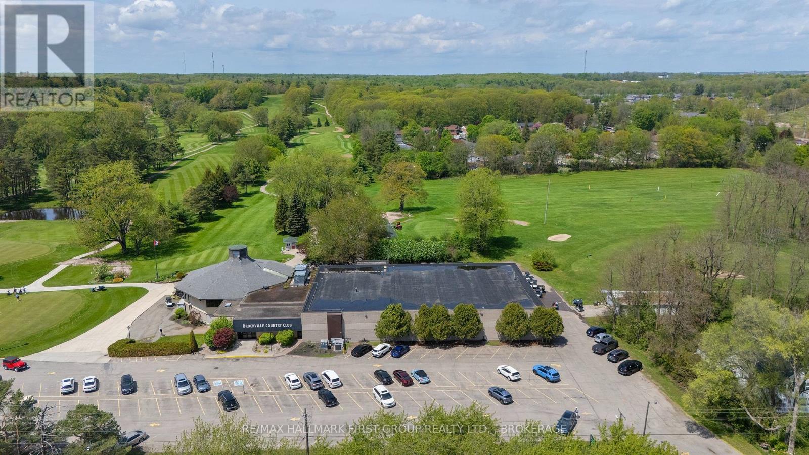 15 COUNTRY CLUB PLACE - 40