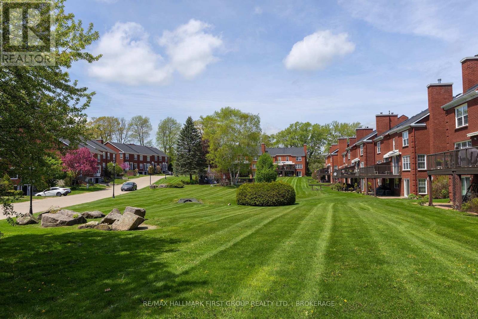 15 COUNTRY CLUB PLACE - 46