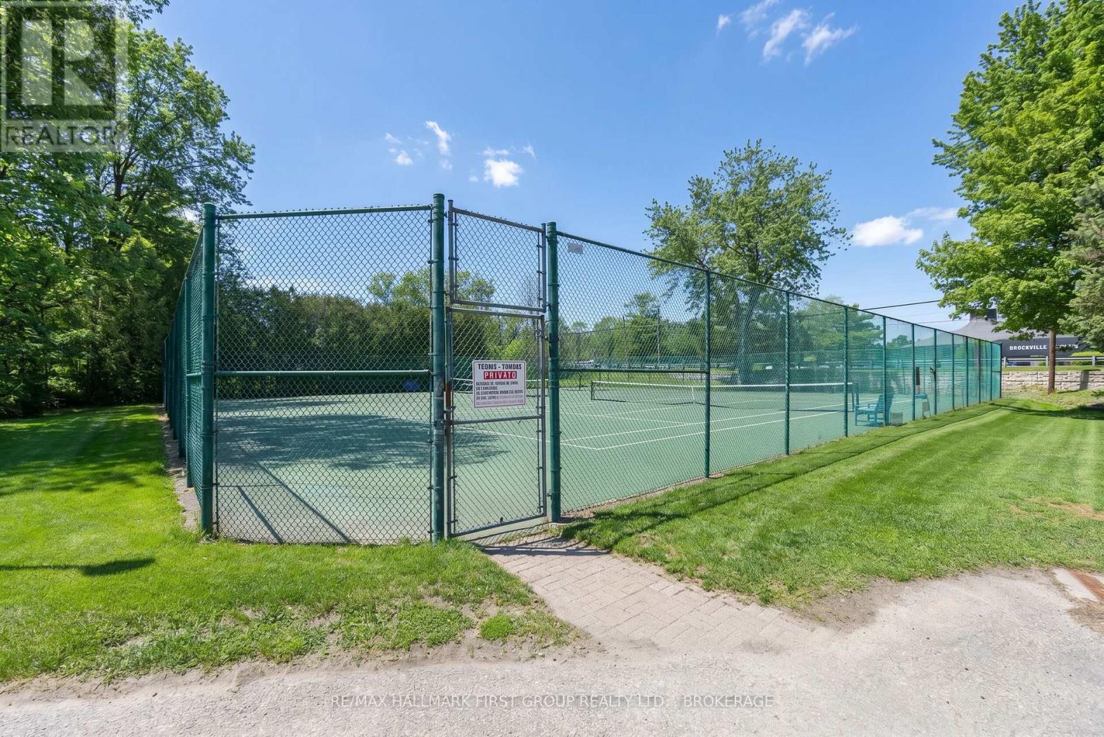 15 COUNTRY CLUB PLACE - 6
