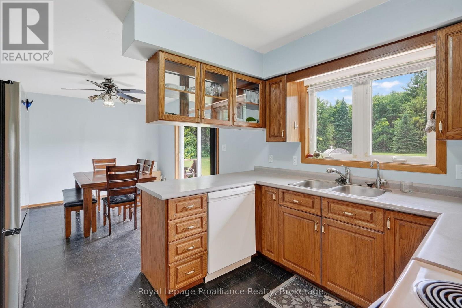 150 WOODLAND ROAD - 14