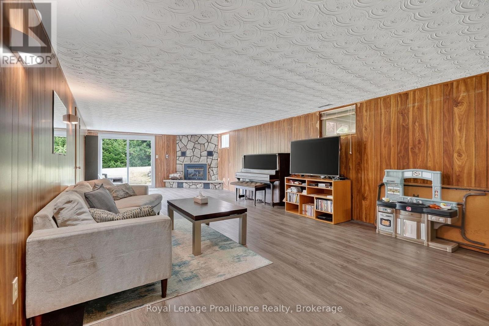 150 WOODLAND ROAD - 26