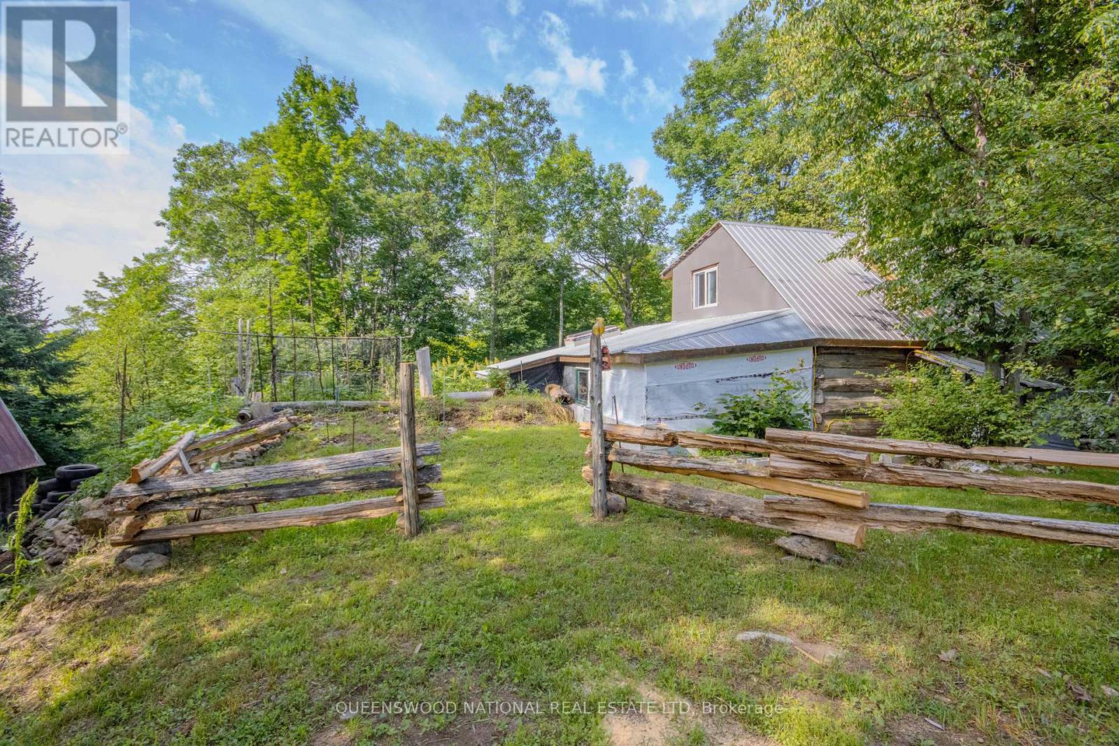 205 ROCKINGHAM ROAD - 14