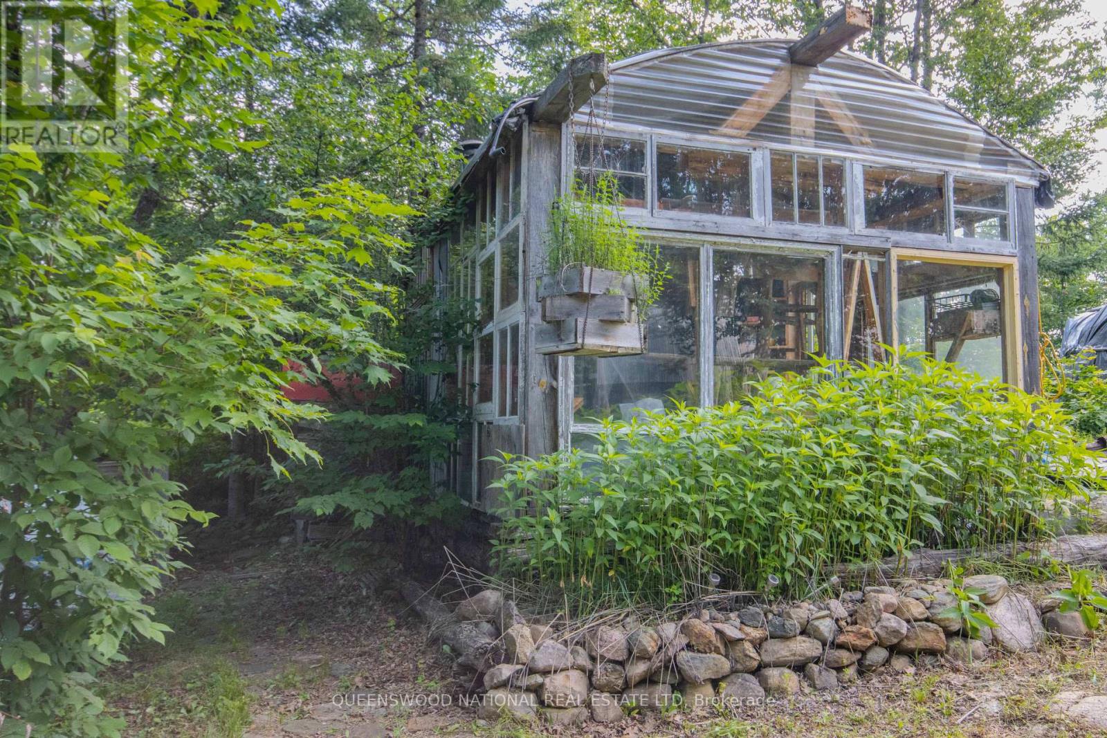 205 ROCKINGHAM ROAD - 13