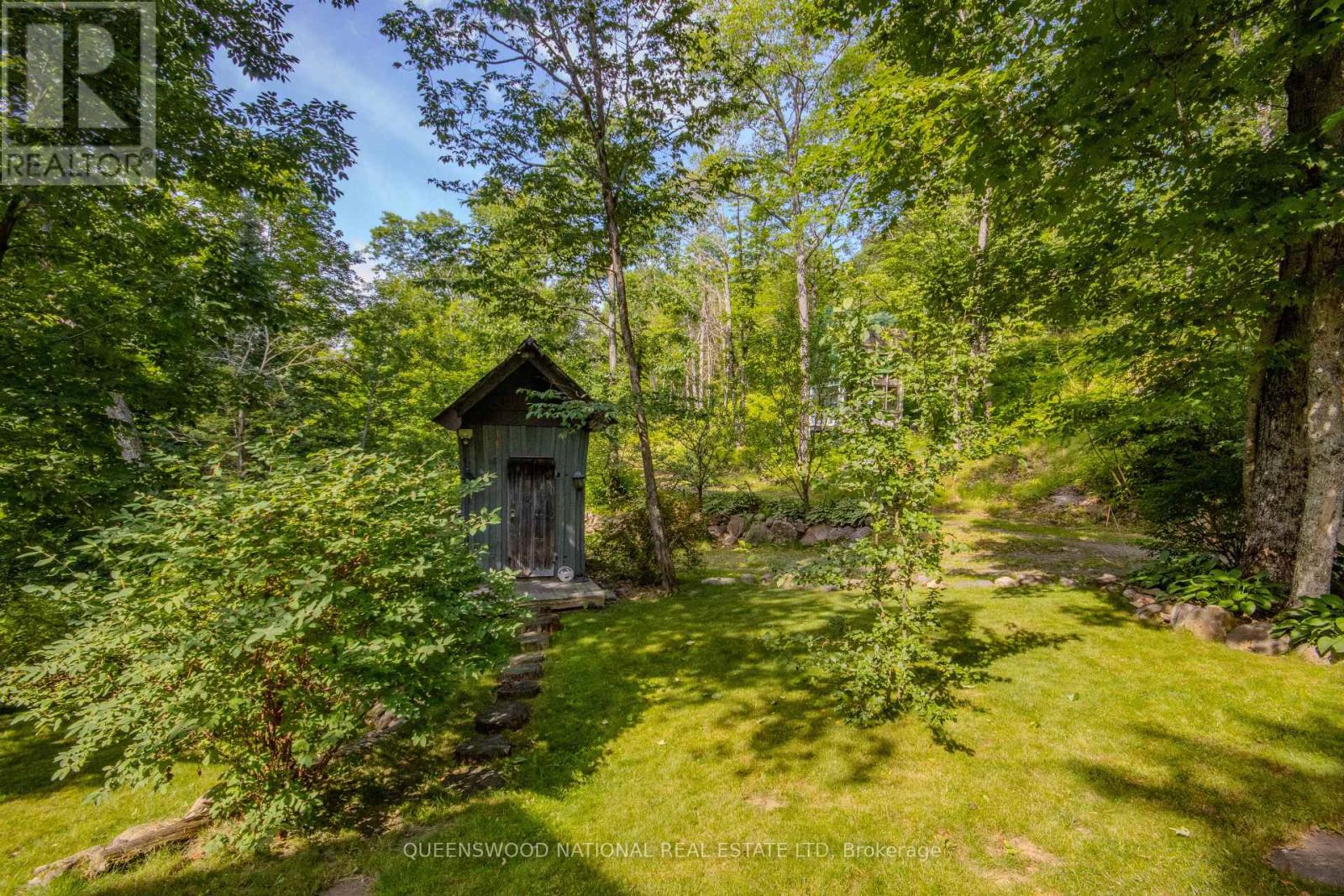 205 ROCKINGHAM ROAD - 11