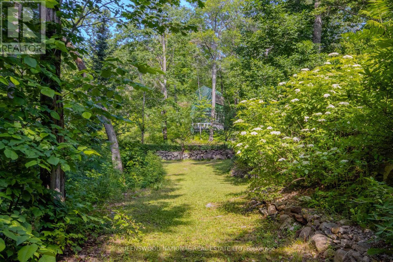 205 ROCKINGHAM ROAD - 4