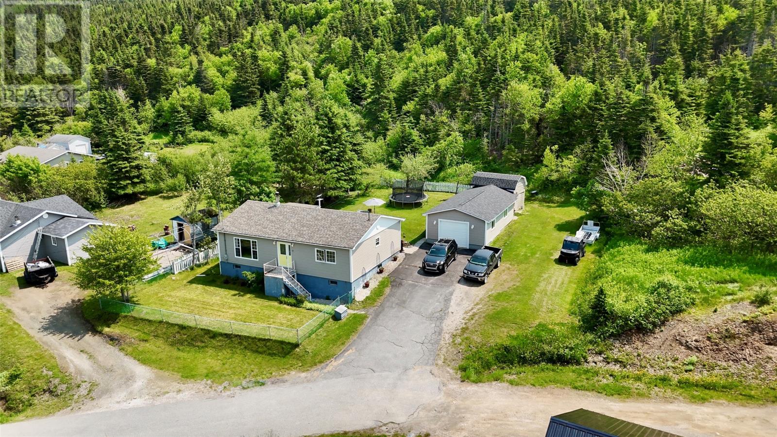 13 Strides Hill - Image 2