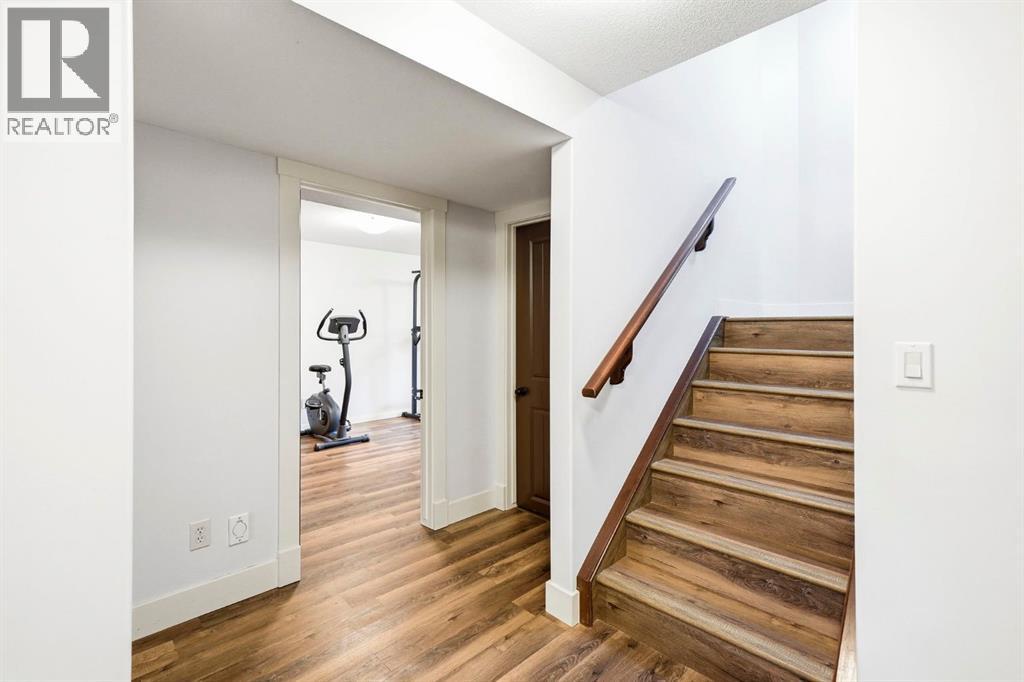 29 Winchester Crescent SW - 29