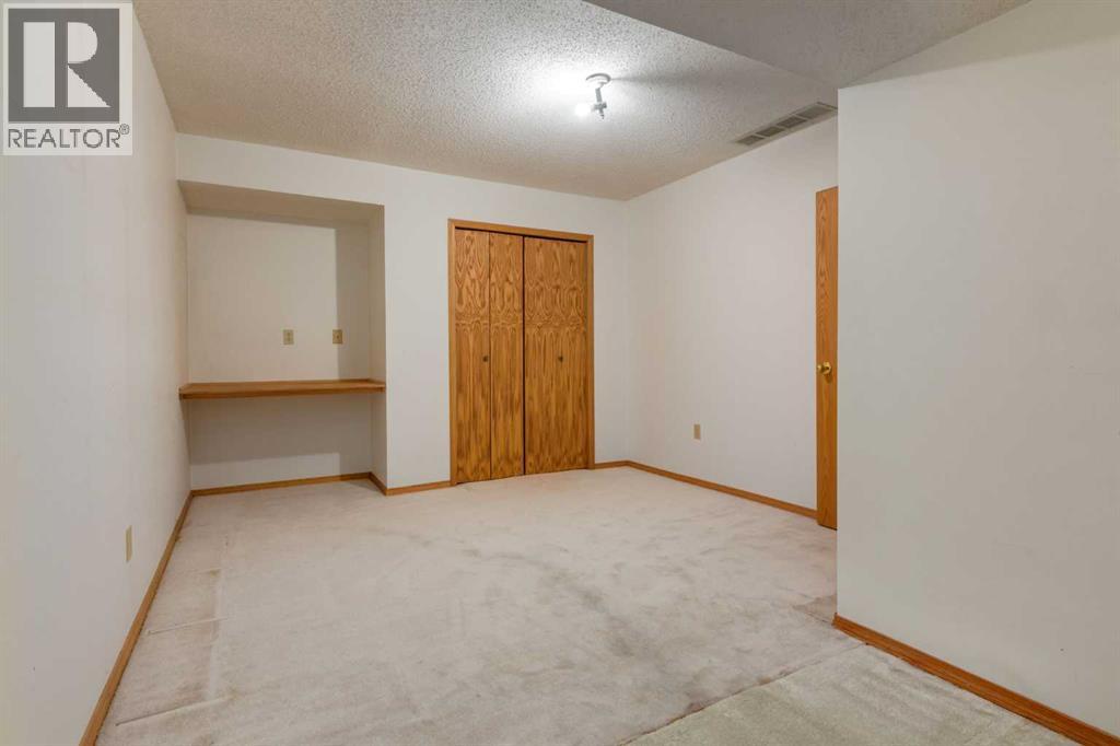 183 Edgevalley Circle NW - 40