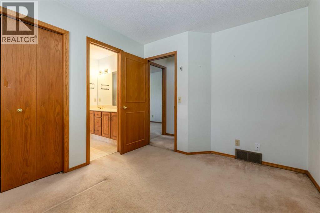 183 Edgevalley Circle NW - 30