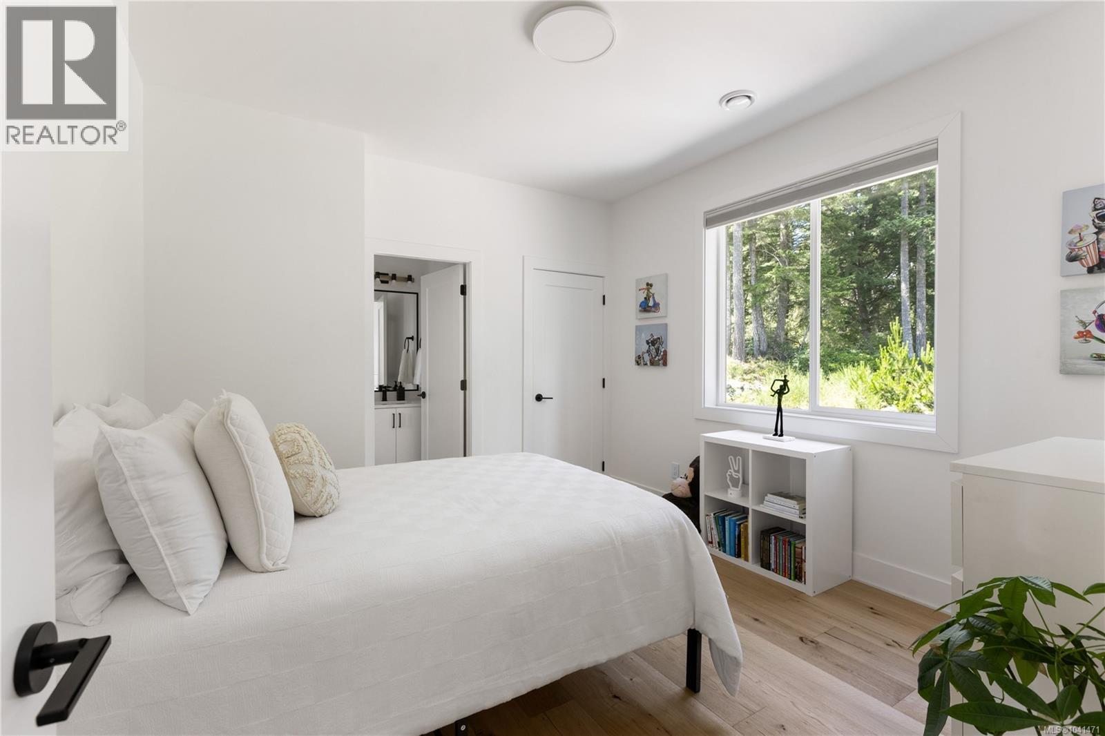 7012 Clarkson Pl - 34