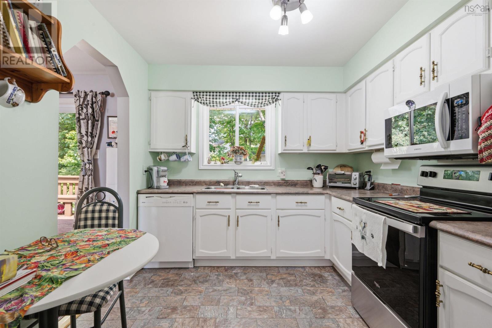 73 Wynn Castle Drive - 11