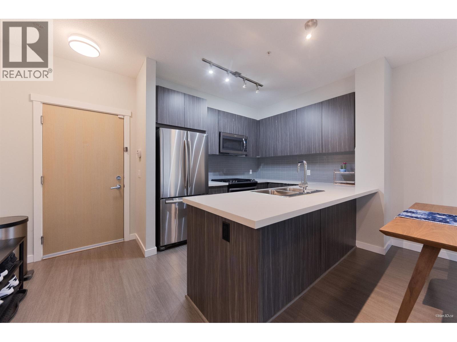 104 607 COTTONWOOD AVENUE, Coquitlam