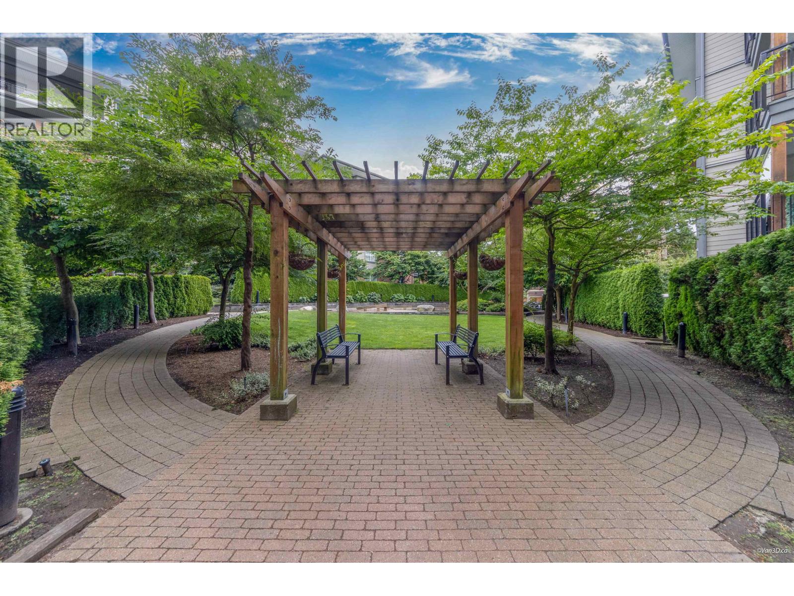 104 607 COTTONWOOD AVENUE, Coquitlam