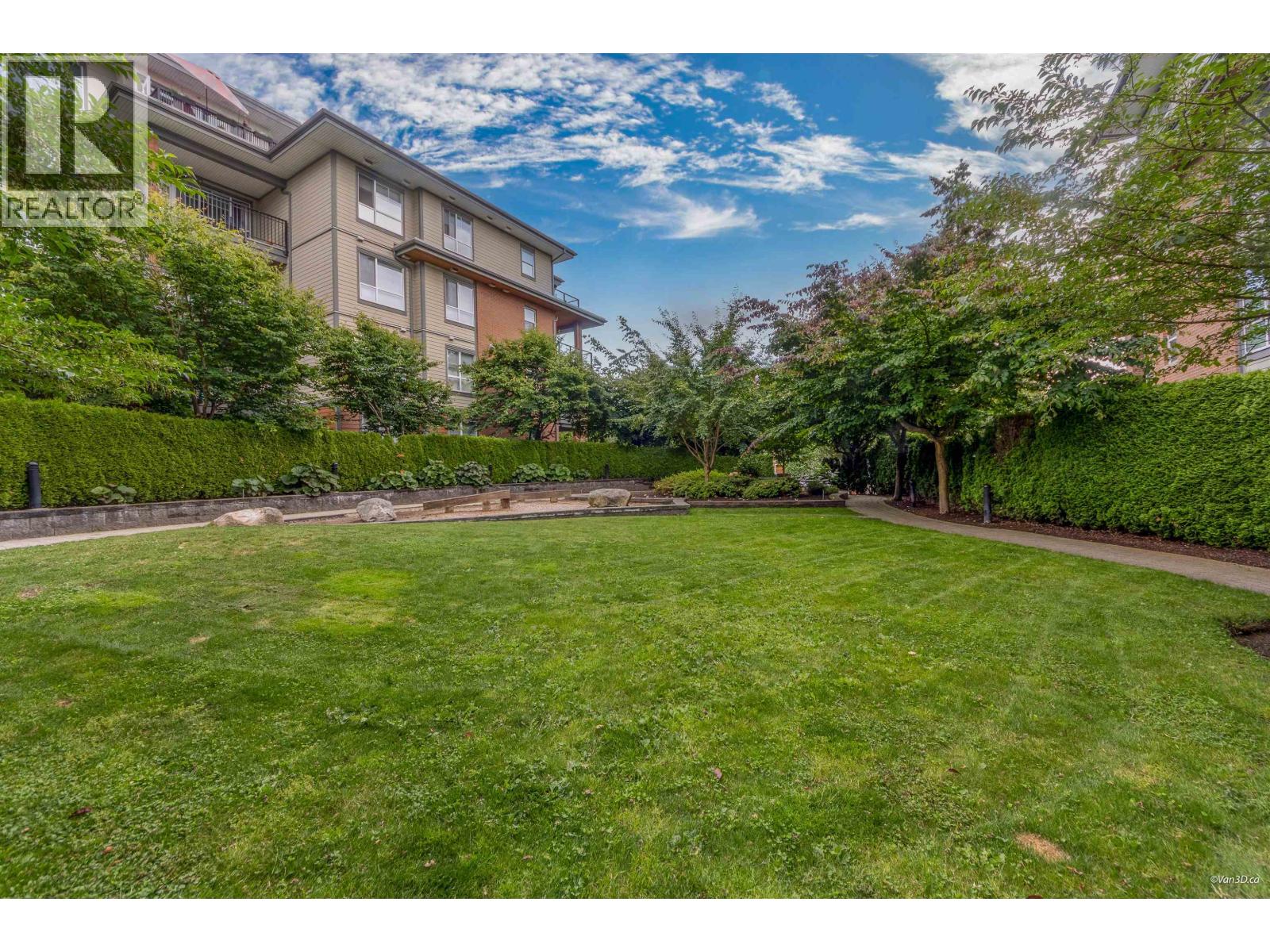 104 607 COTTONWOOD AVENUE, Coquitlam