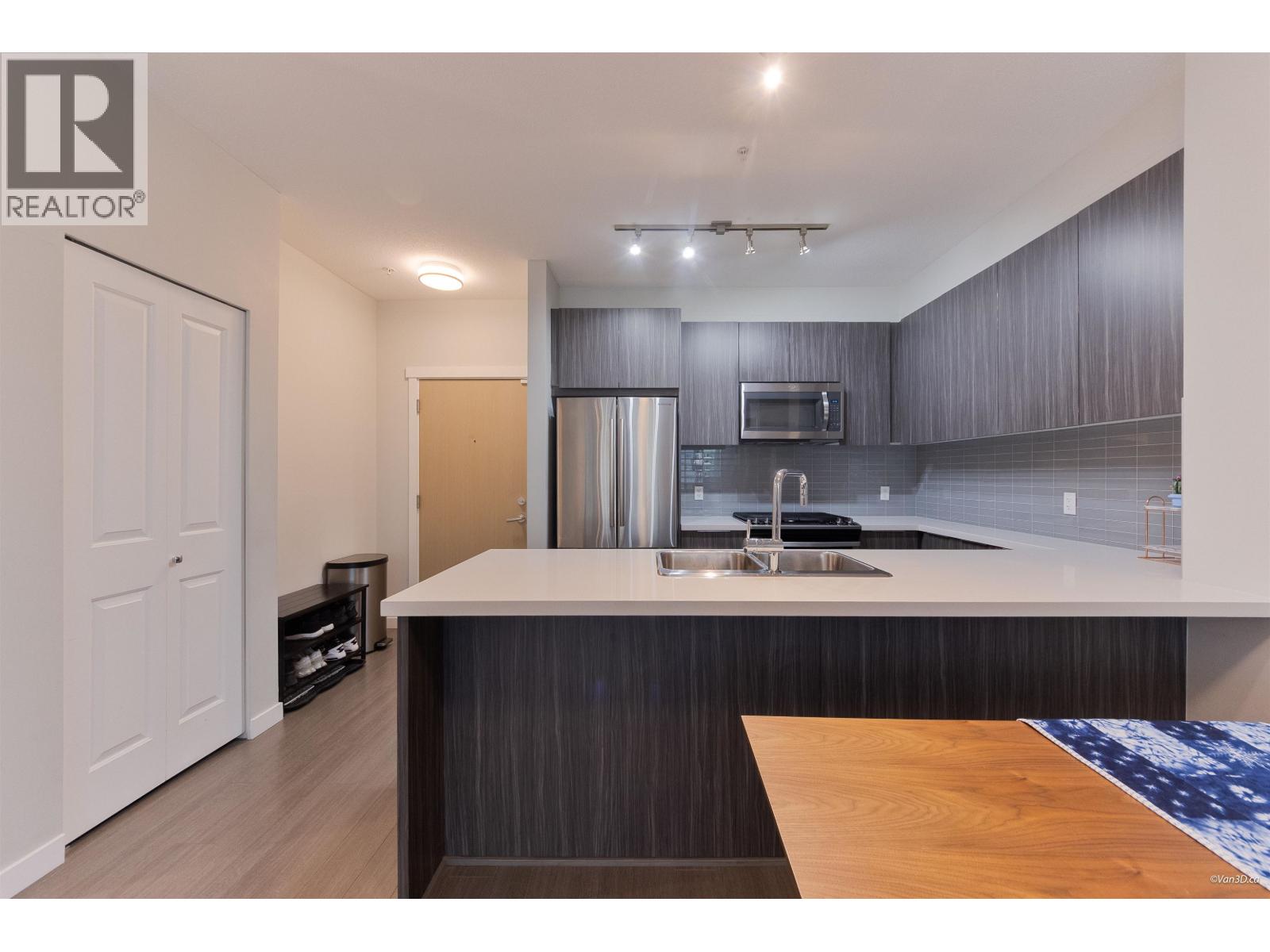 104 607 COTTONWOOD AVENUE, Coquitlam