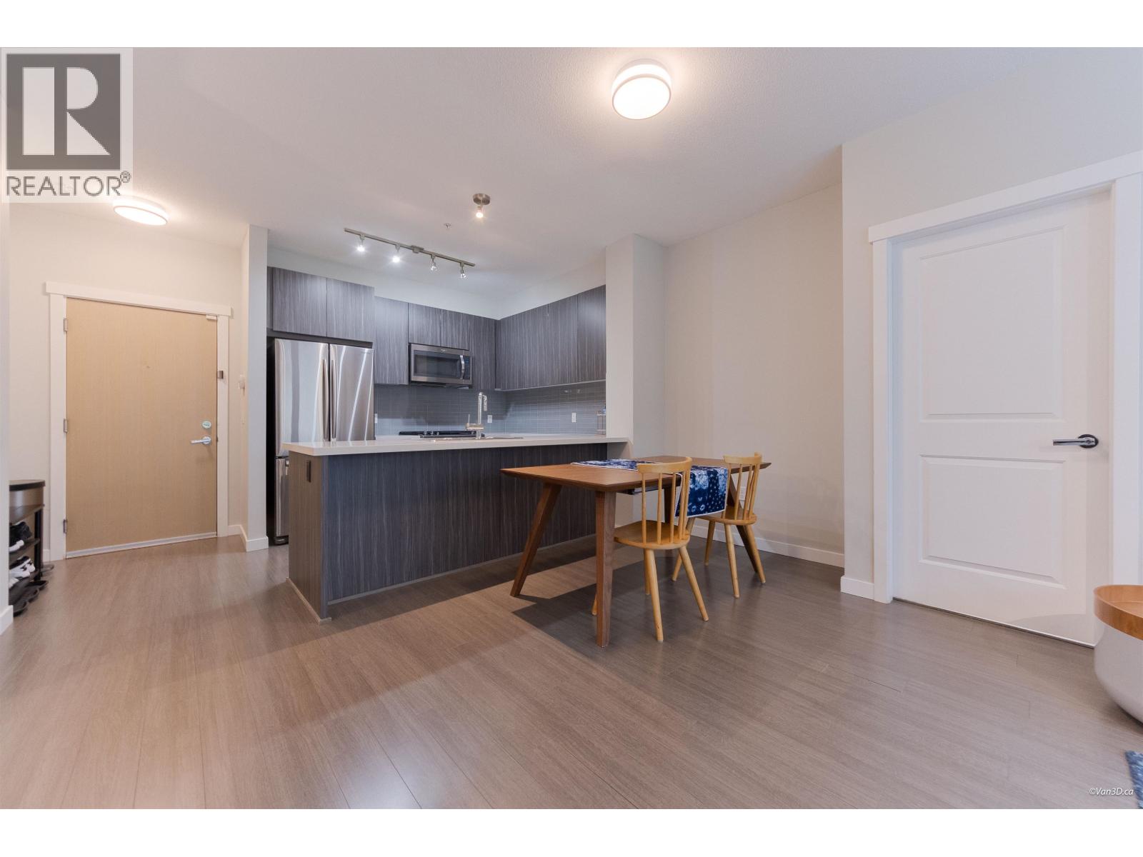 104 607 COTTONWOOD AVENUE, Coquitlam