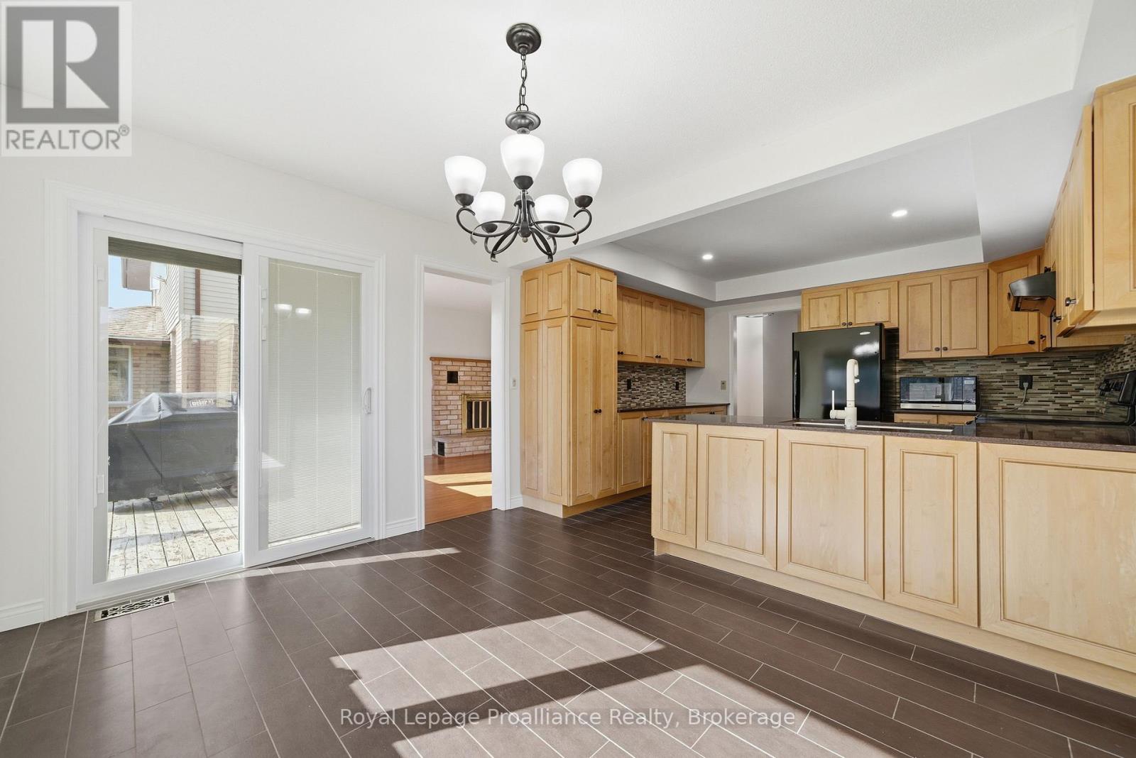 37 DUNGANNON DRIVE - 11