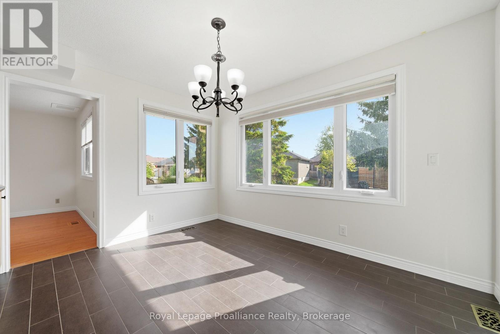 37 DUNGANNON DRIVE - 13