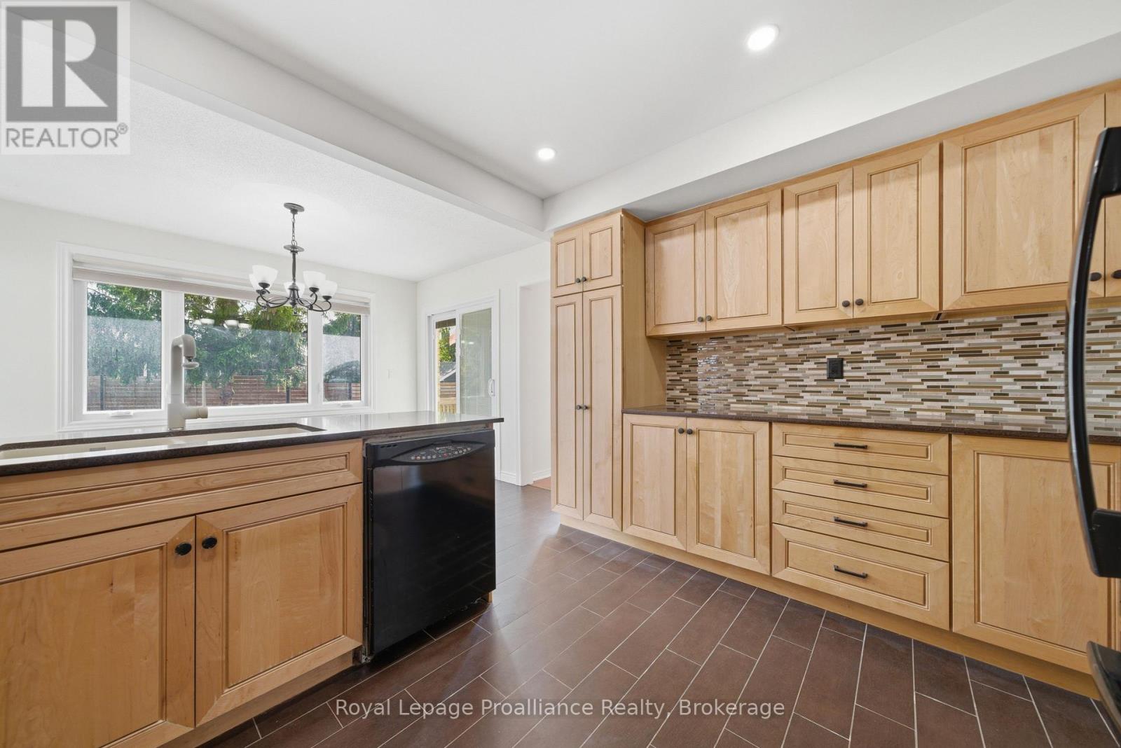 37 DUNGANNON DRIVE - 17