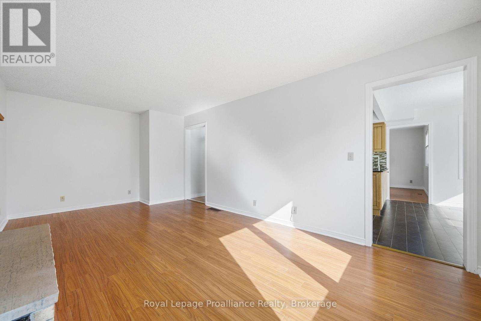 37 DUNGANNON DRIVE - 20