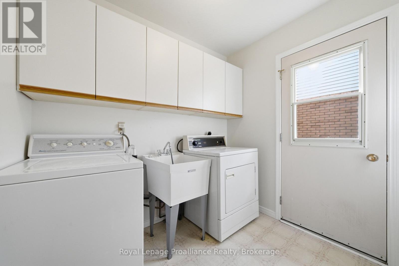 37 DUNGANNON DRIVE - 22