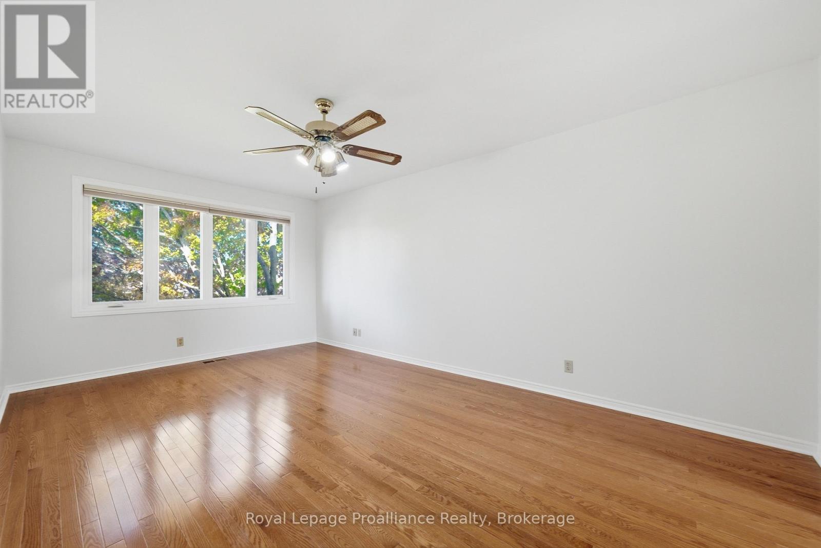 37 DUNGANNON DRIVE - 24