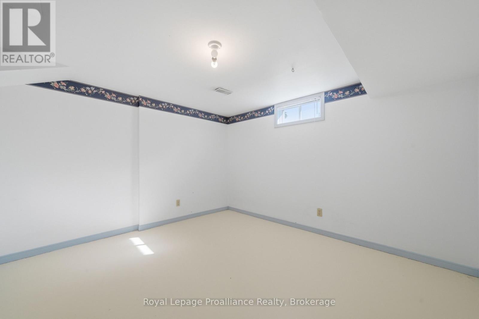 37 DUNGANNON DRIVE - 39