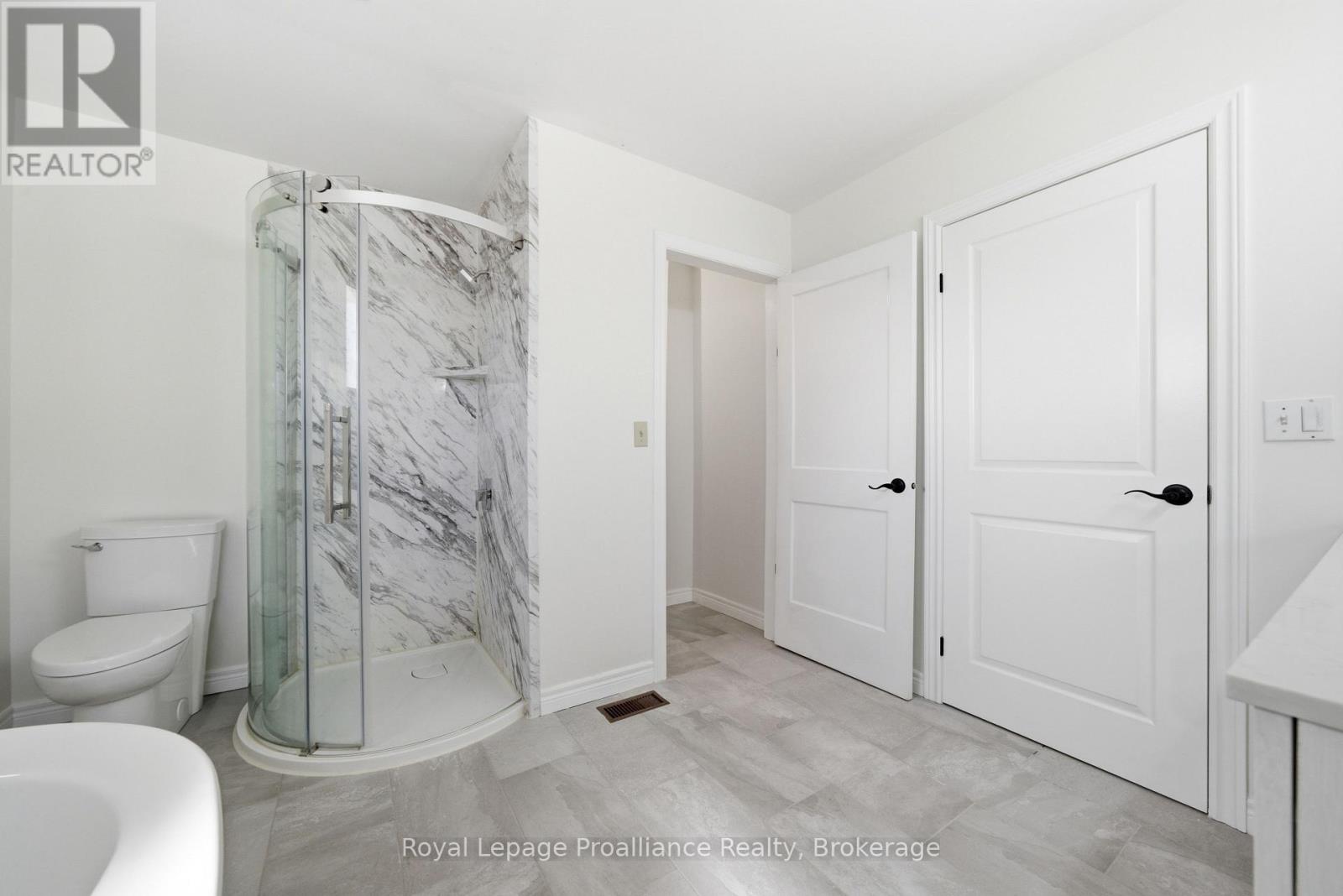 37 DUNGANNON DRIVE - 32