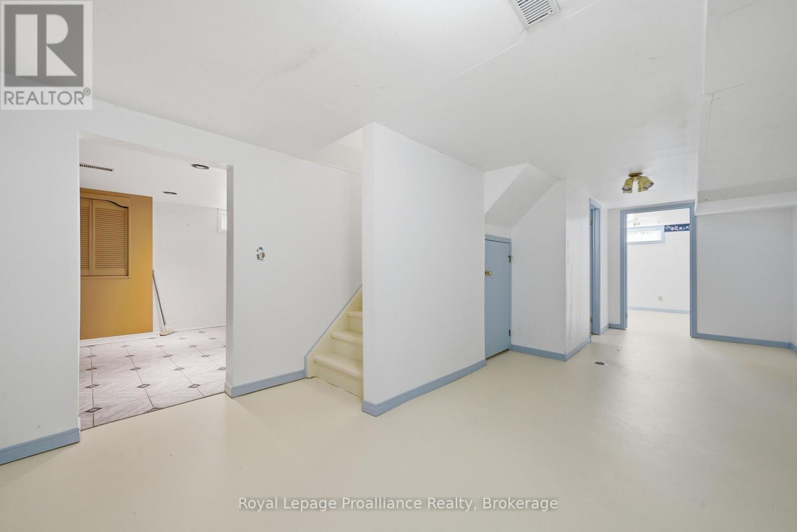 37 DUNGANNON DRIVE - 34