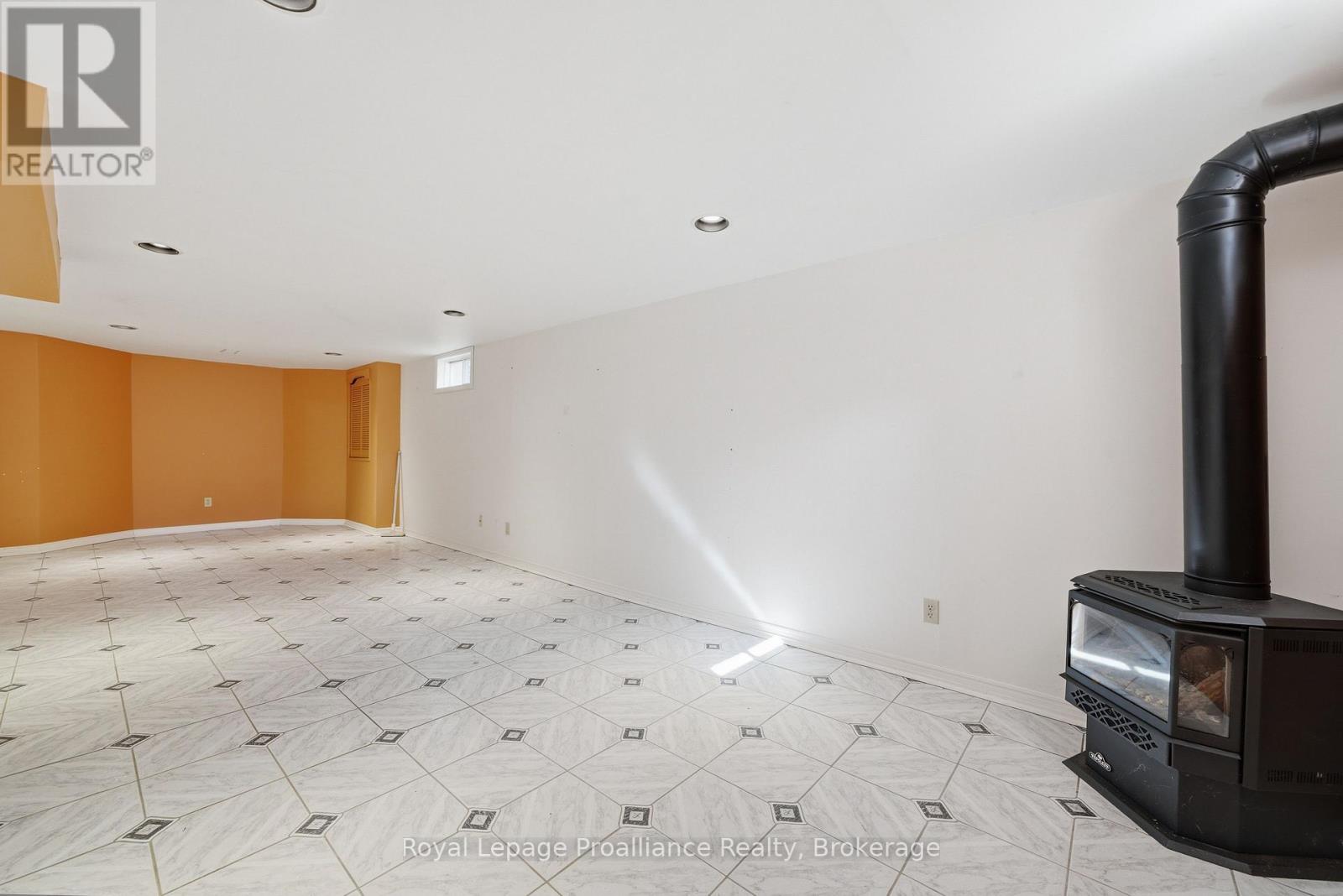 37 DUNGANNON DRIVE - 38