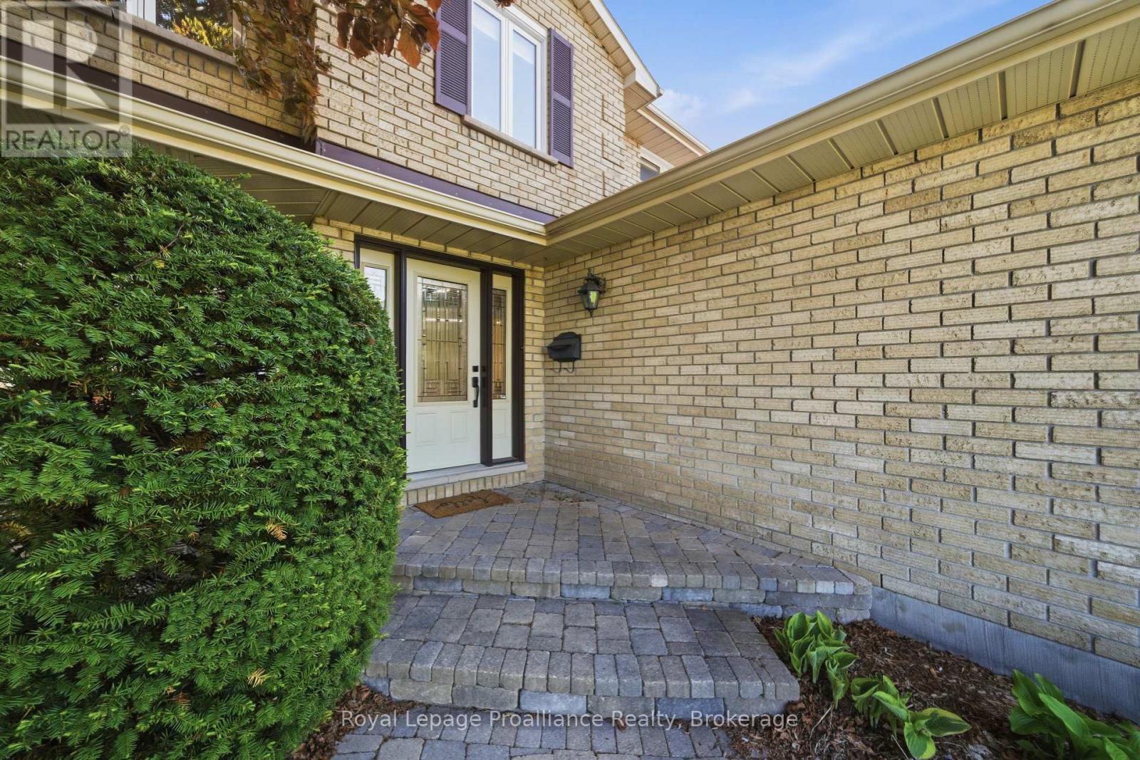 37 DUNGANNON DRIVE - 4