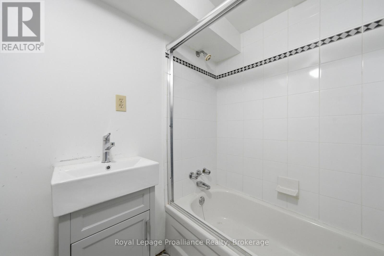 37 DUNGANNON DRIVE - 41