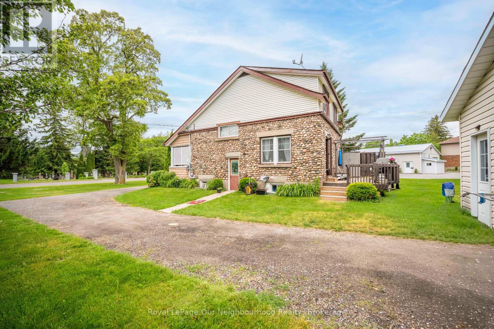 107 TORONTO ROAD - 17