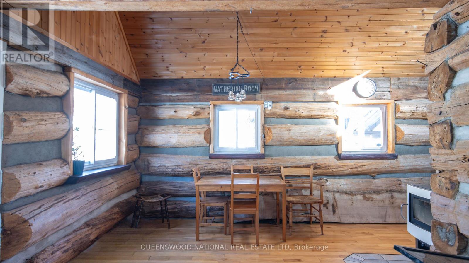 205 ROCKINGHAM ROAD - 28