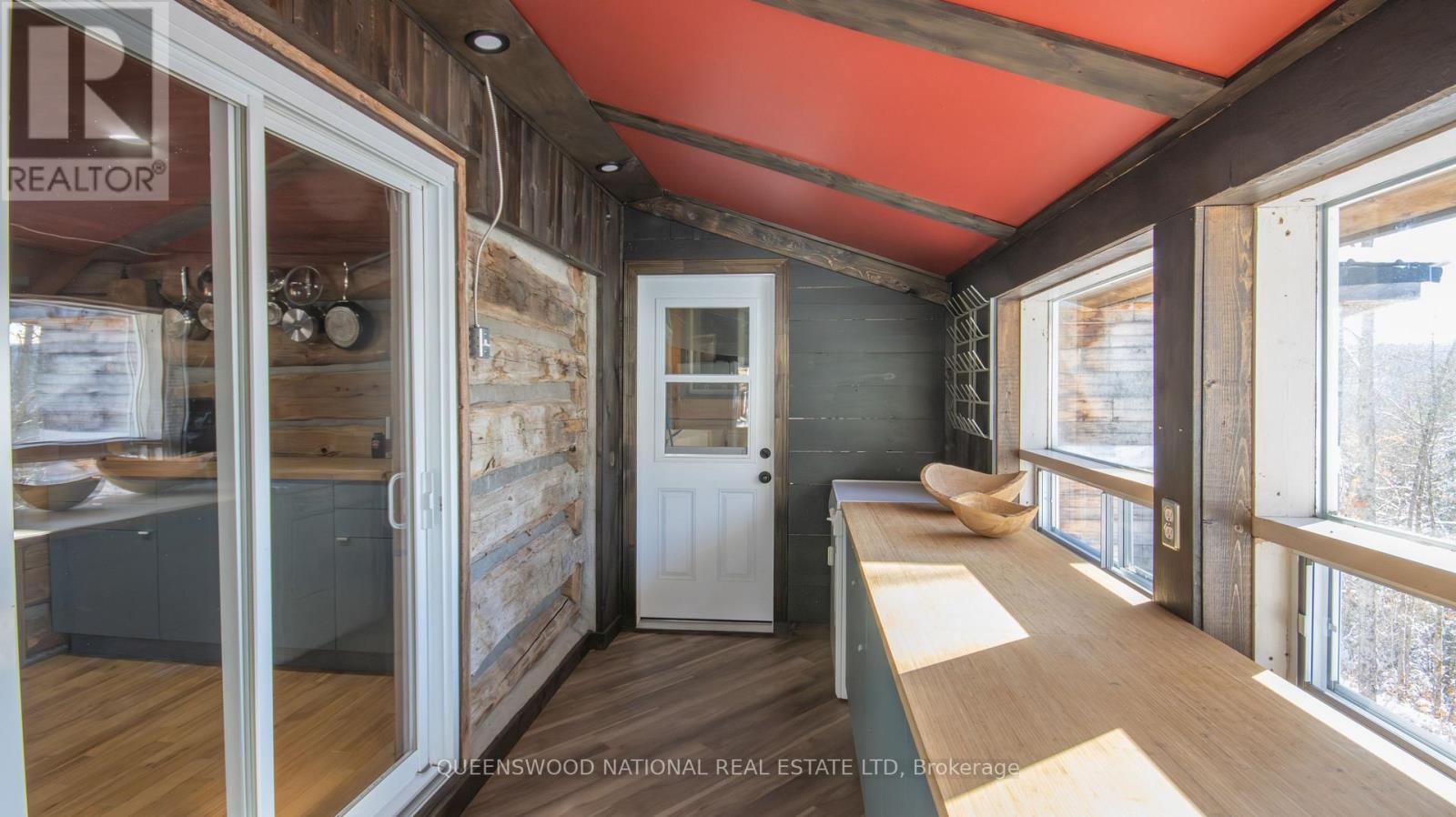 205 ROCKINGHAM ROAD - 26