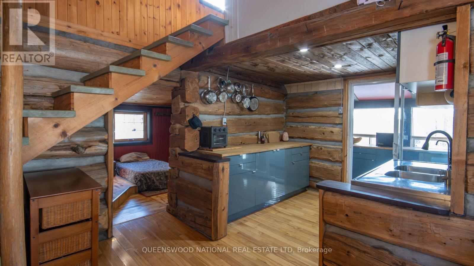 205 ROCKINGHAM ROAD - 21