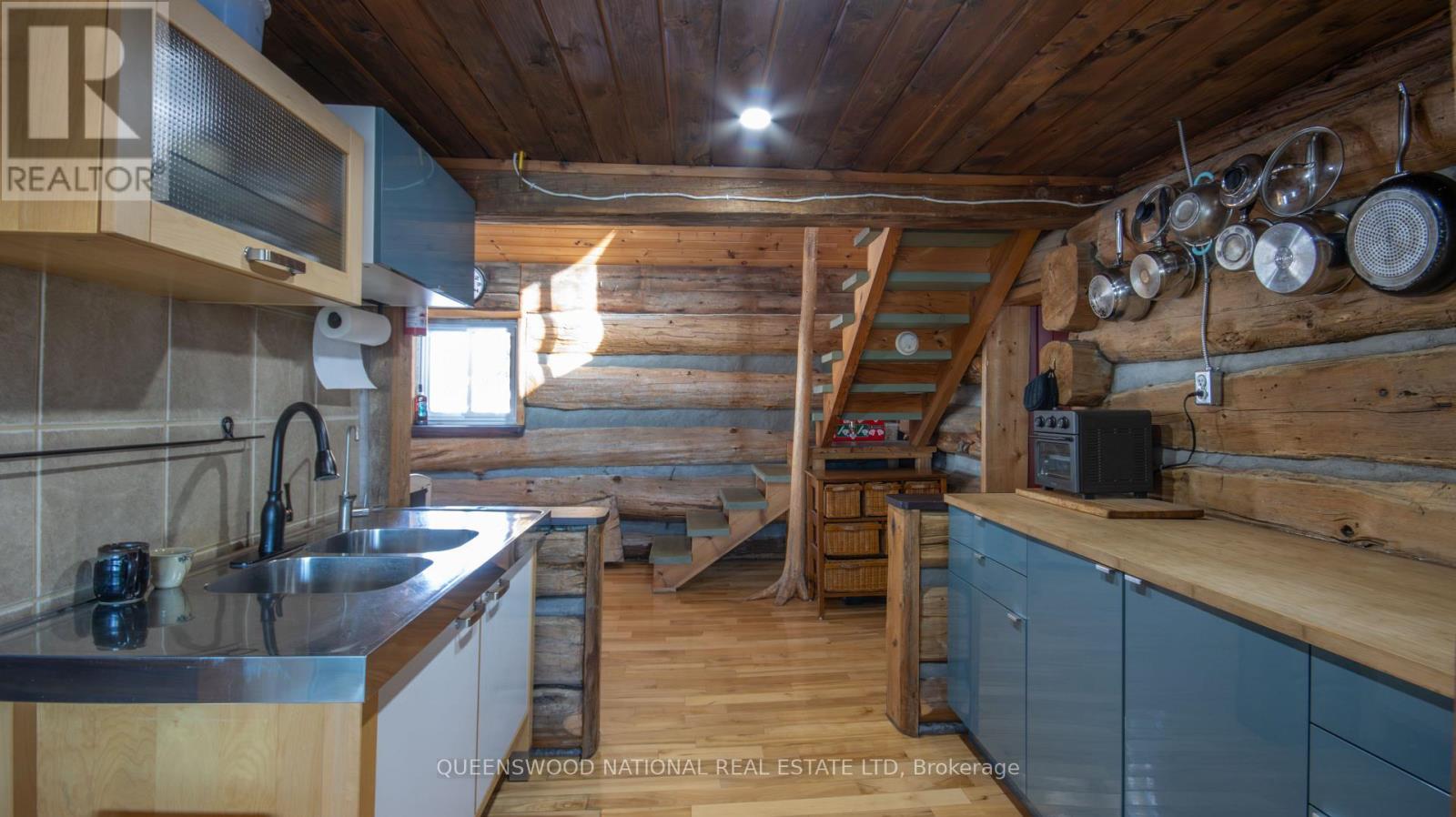 205 ROCKINGHAM ROAD - 20
