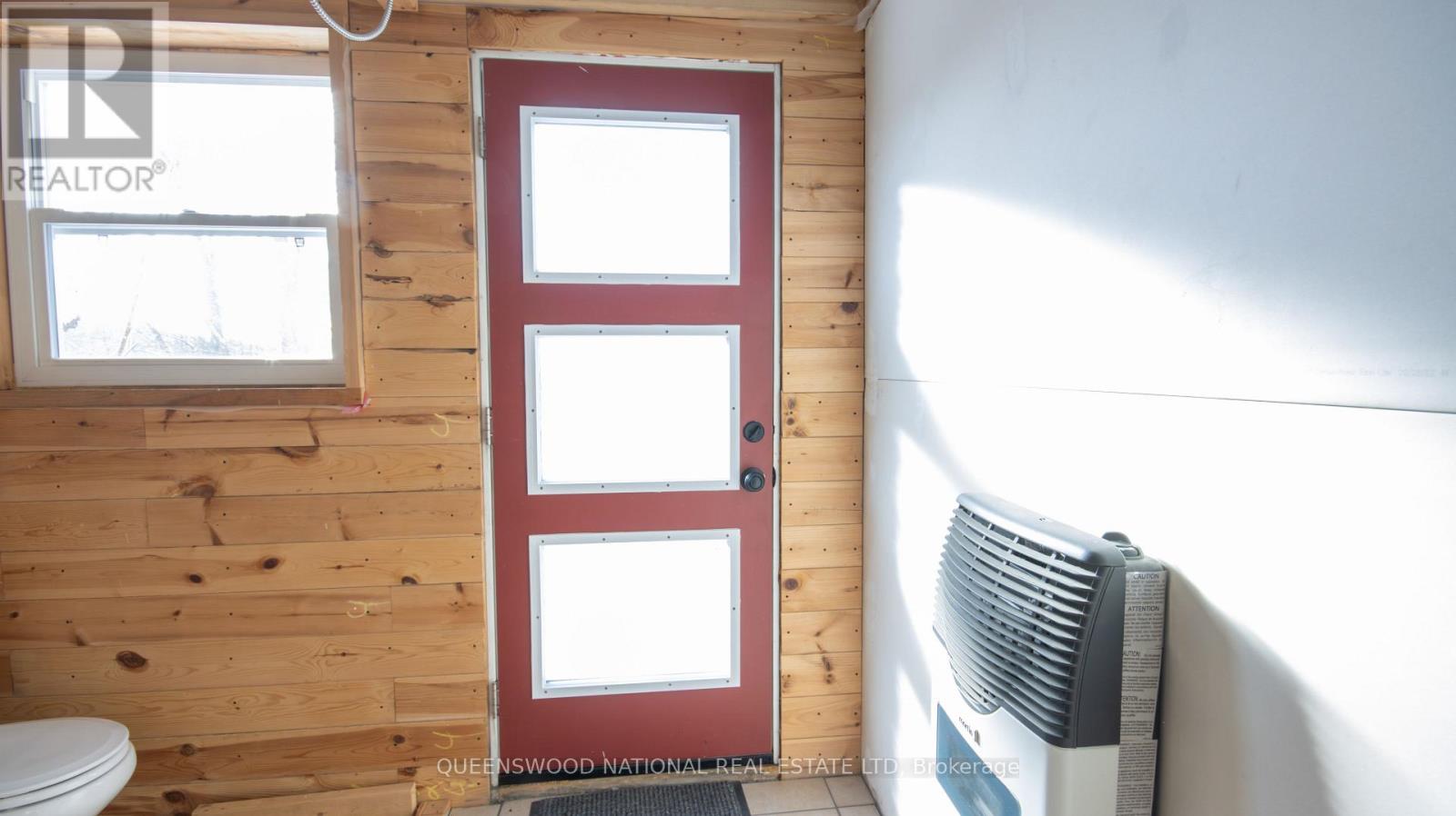 205 ROCKINGHAM ROAD - 37