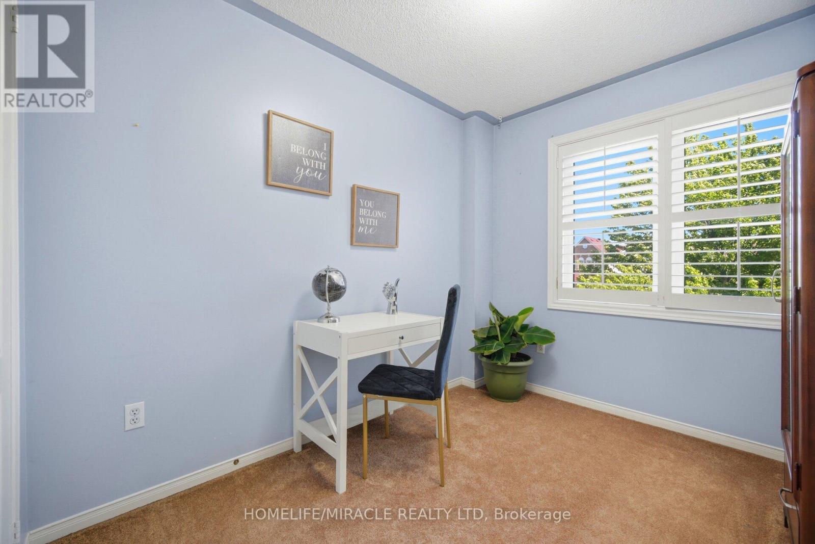 31 LARKSPUR ROAD - 32